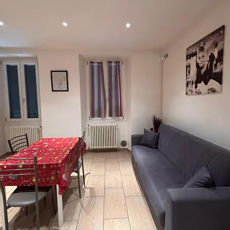 Cecilia 3 ビエッラ