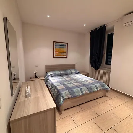 Cecilia 3 アパート *