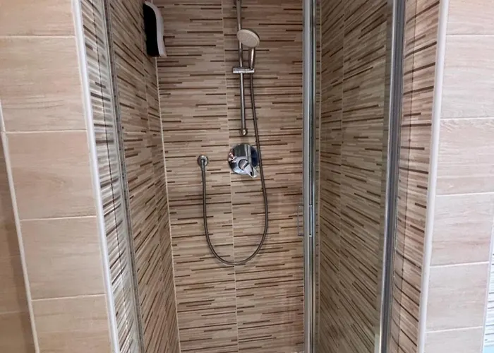 Cecilia 3 アパート